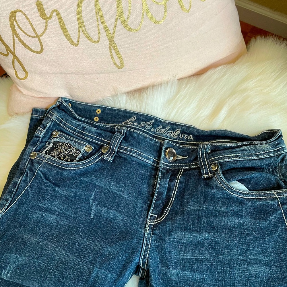 La idol jeans size 5 boot cut. Super cute